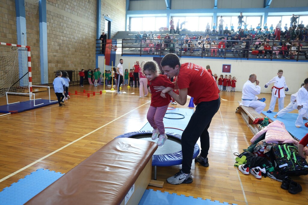 IMG 6f0d6870c23d0905014679d8db744e9b V